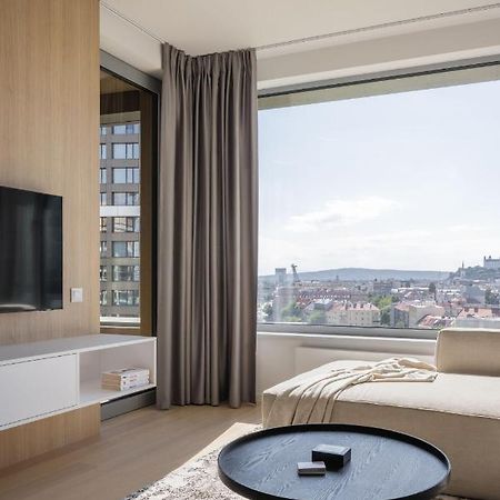 Byt S Vyhladom Na Hrad Bratislava Buitenkant foto