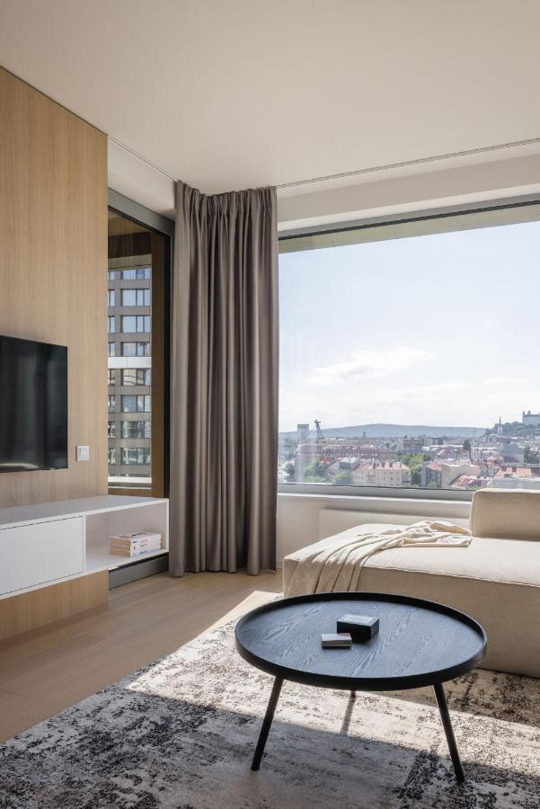 Byt S Vyhladom Na Hrad Bratislava Buitenkant foto